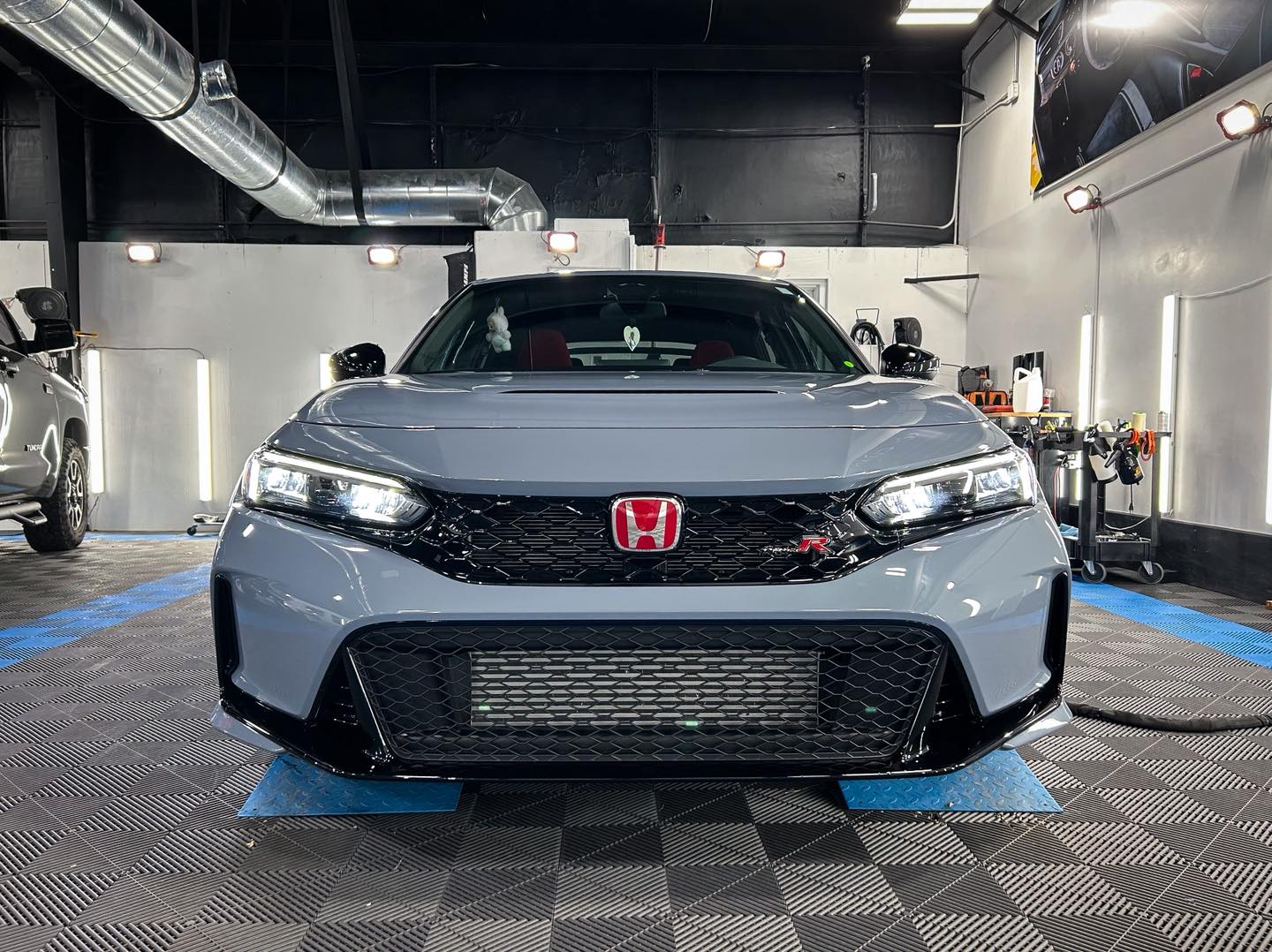 Blue Honda Civic Type R - Clean Image