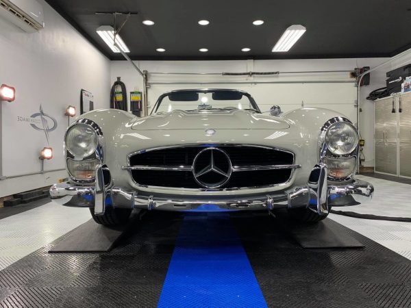 Silver Mercedes 300 SL