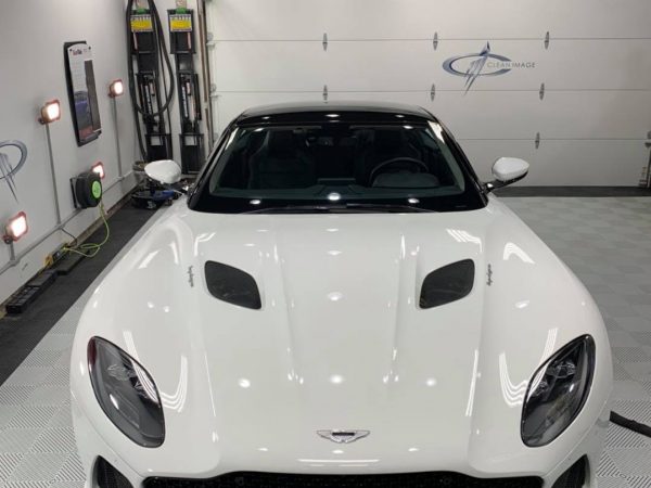 White Aston Martin DBS